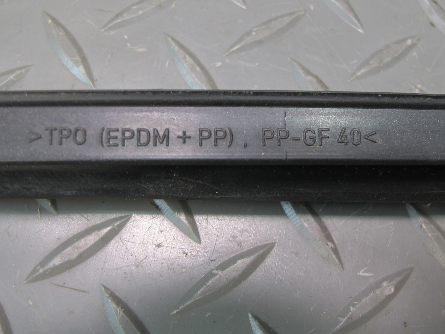 08-16 Audi B8 A5 S5 Coupe Front Windshield Right & Left Molding Trim Set OEM