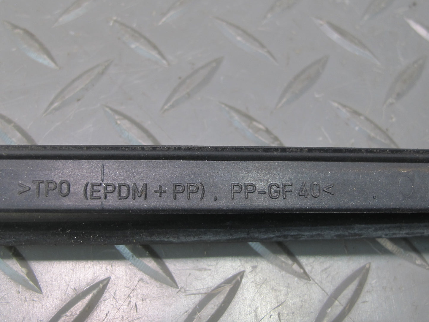 08-16 Audi B8 A5 S5 Coupe Front Windshield Right & Left Molding Trim Set OEM