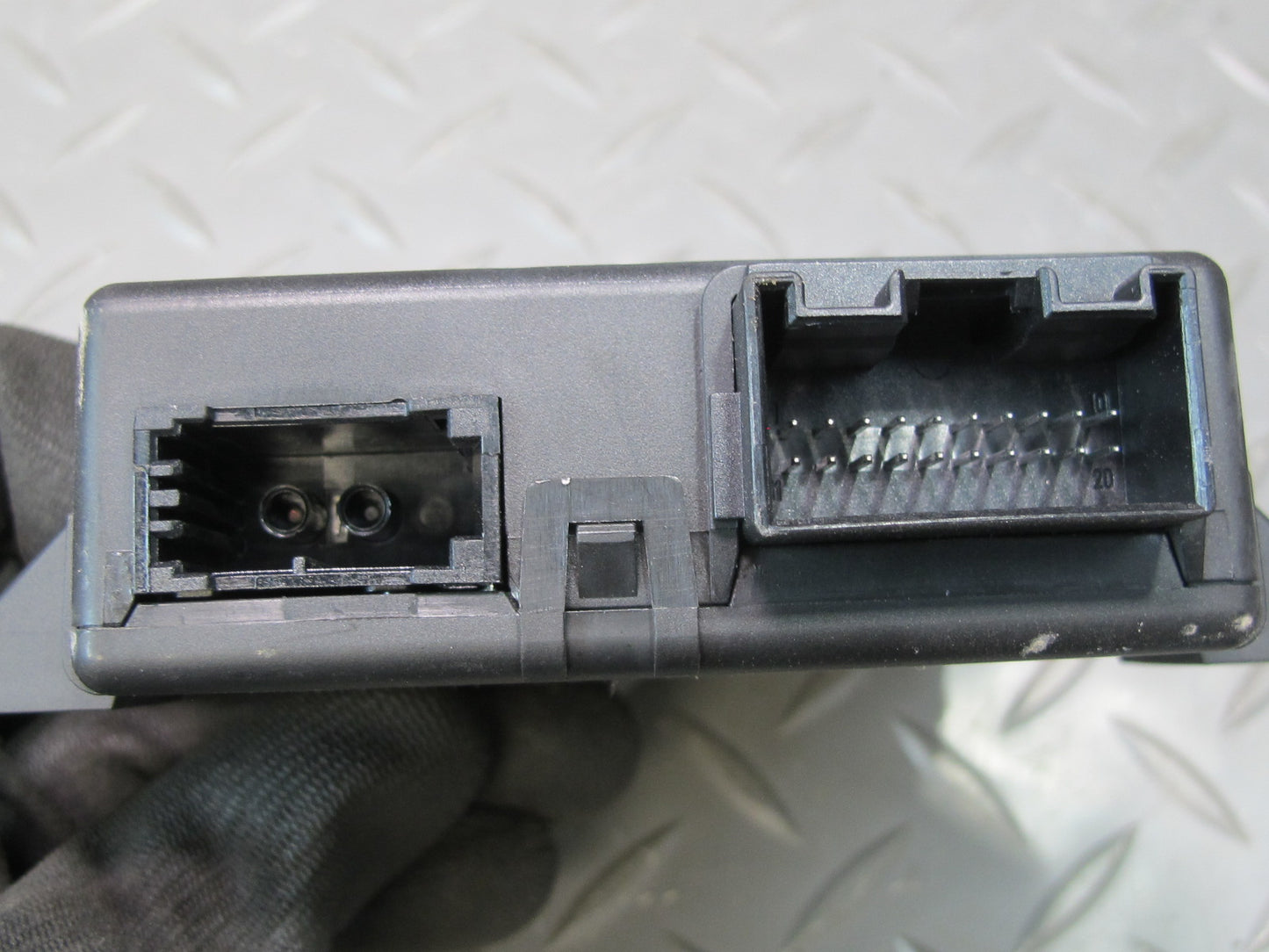 2010 Audi Q5 A5 S5 Interface Gateway Can-bus Control Module 8T0907468AA OEM