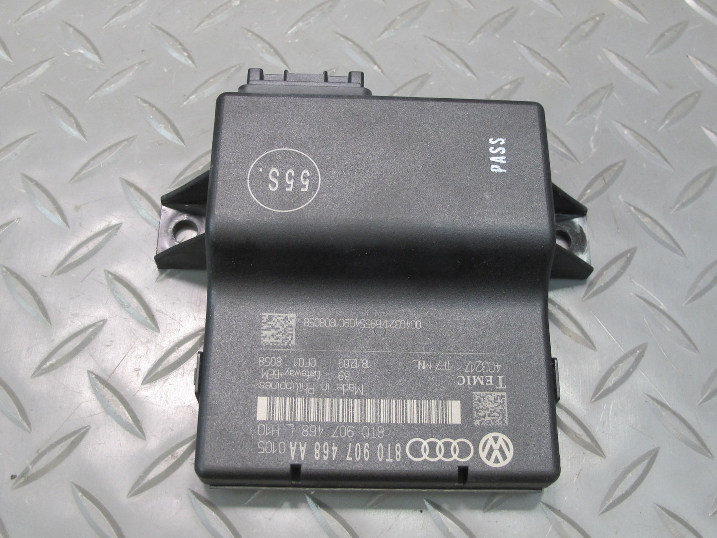 2010 Audi Q5 A5 S5 Interface Gateway Can-bus Control Module 8T0907468AA OEM