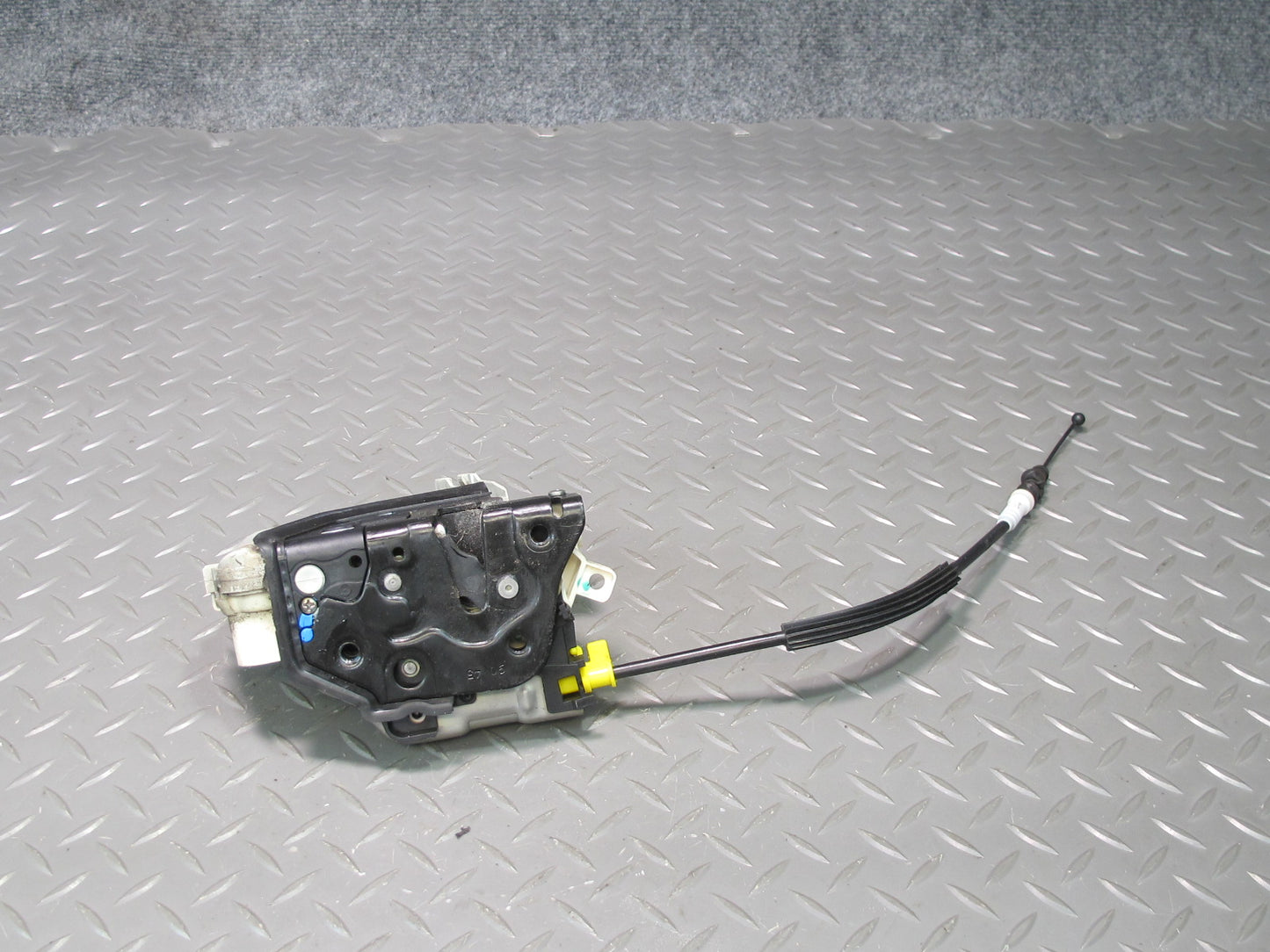 10-17 Audi 8T A5 S5 Front Left Driver Door Lock Latch Actuator OEM