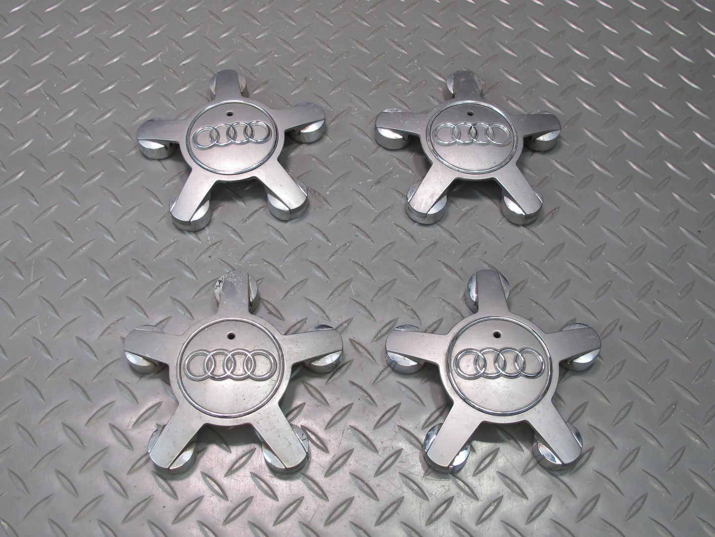 08-17 Audi 8T A4 S4 A5 S5 Set of 4 Wheel Hub Center Cap Cover 4F0601165N OEM