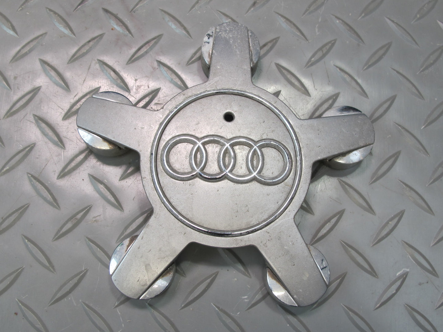 08-17 Audi 8T A4 S4 A5 S5 Set of 4 Wheel Hub Center Cap Cover 4F0601165N OEM