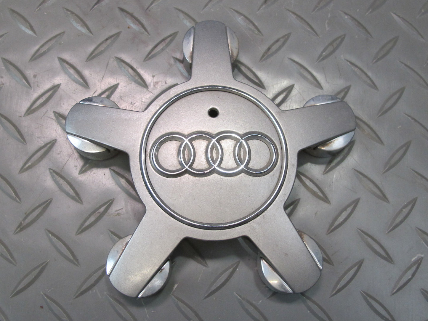 08-17 Audi 8T A4 S4 A5 S5 Set of 4 Wheel Hub Center Cap Cover 4F0601165N OEM