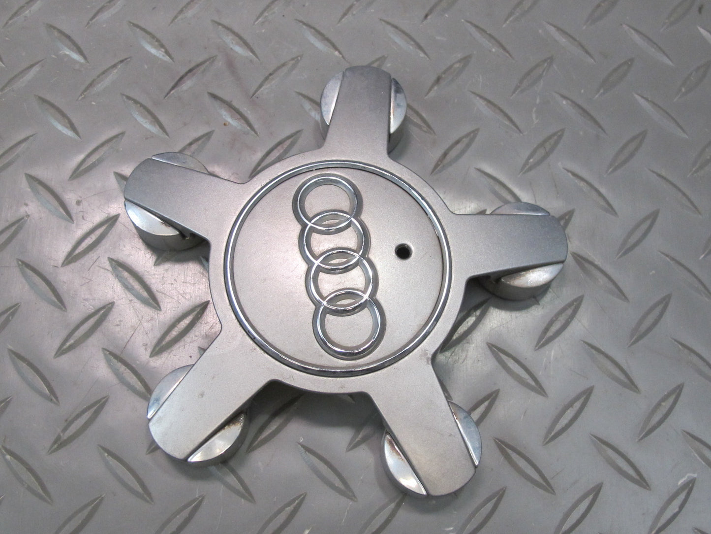 08-17 Audi 8T A4 S4 A5 S5 Set of 4 Wheel Hub Center Cap Cover 4F0601165N OEM