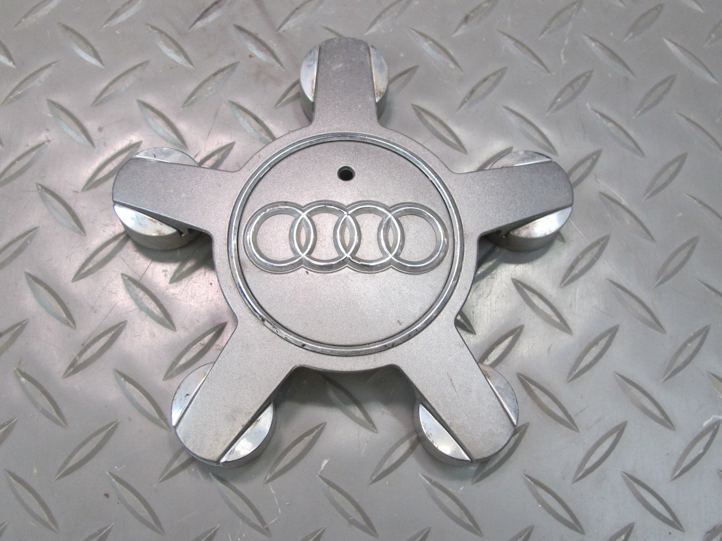 08-17 Audi 8T A4 S4 A5 S5 Set of 4 Wheel Hub Center Cap Cover 4F0601165N OEM