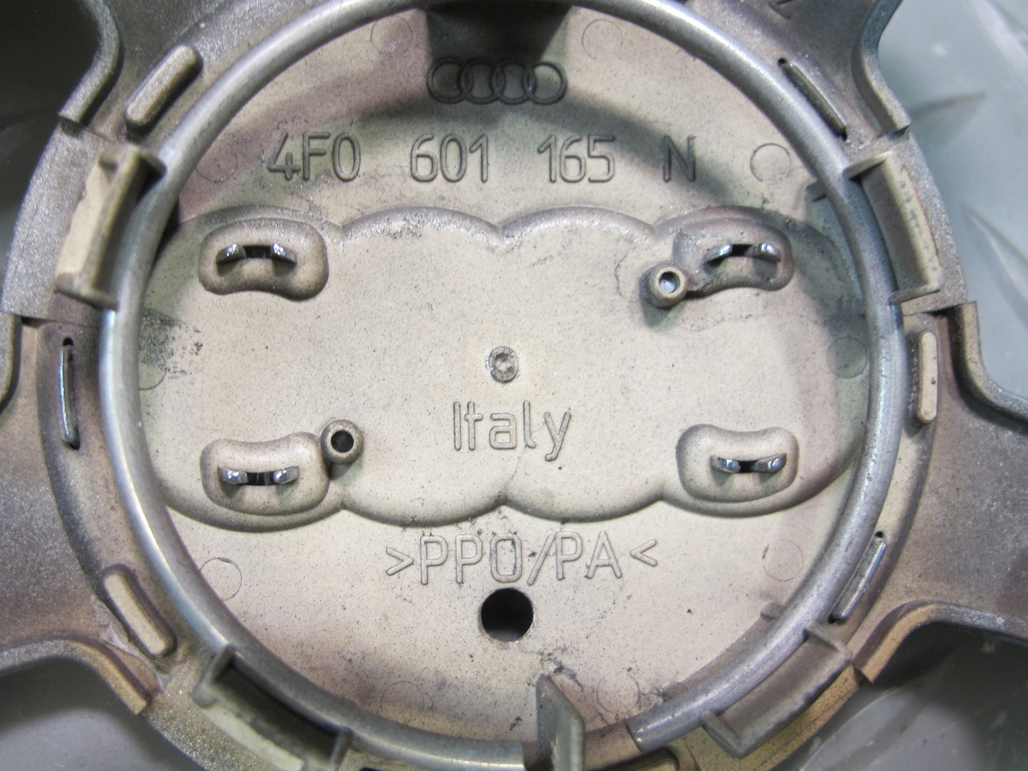 08-17 Audi 8T A4 S4 A5 S5 Set of 4 Wheel Hub Center Cap Cover 4F0601165N OEM