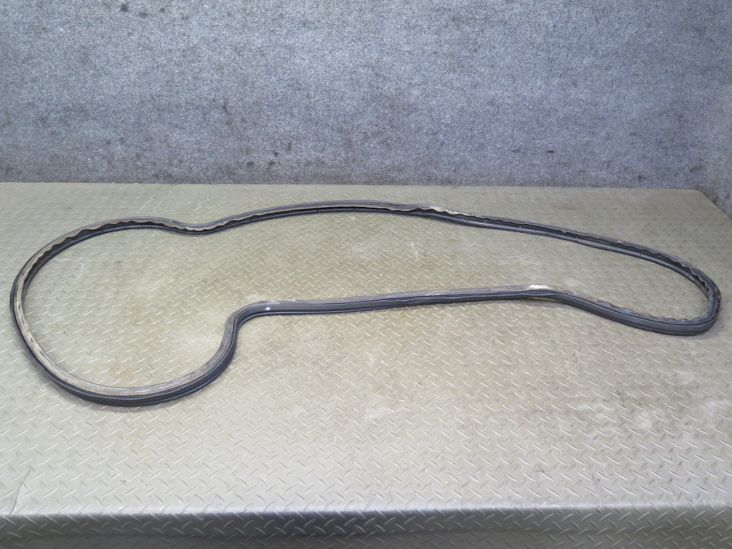 92-00 Lexus JZZ31L SC400 SC300 Rear Trunk Weatherstrip Rubber Seal Gasket OEM