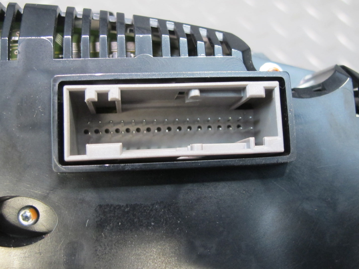 2010 Audi 8T S5 A/T Instrument Cluster Gauge Speedometer 8T0920981N OEM