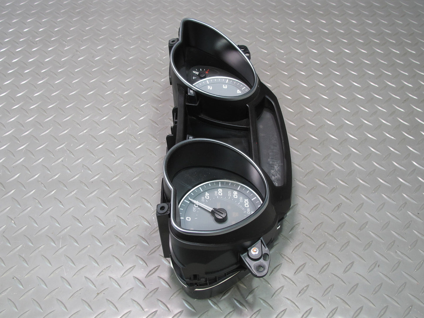 2010 Audi 8T S5 A/T Instrument Cluster Gauge Speedometer 8T0920981N OEM