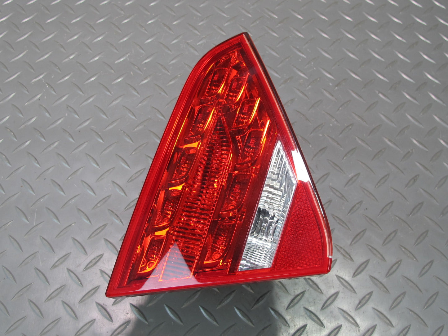 08-12 Audi 8T A5 S5 Rear Left Inner Trunk Lid Tail Light Lamp 8T0945093B OEM