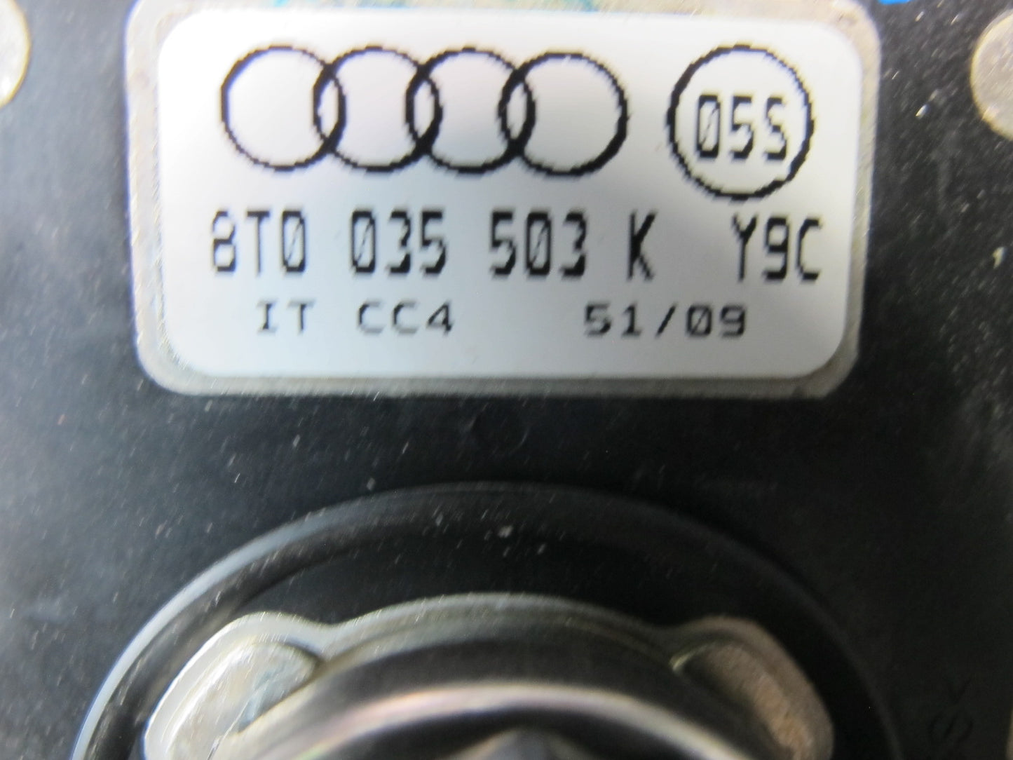 08-12 Audi 8T A5 S5 Coupe Exterior Roof Shark FIN Antenna White 8T0035503K OEM