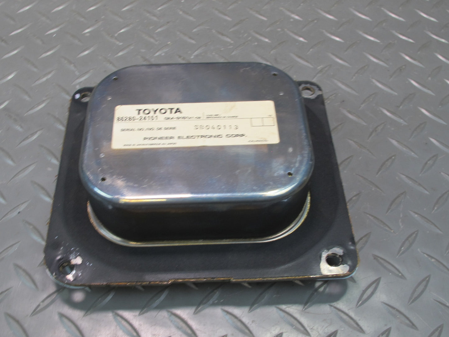 92-99 Lexus JZZ31 SC400 SC300 Stereo Speaker Amplifier Crossover 86280-24151 OEM