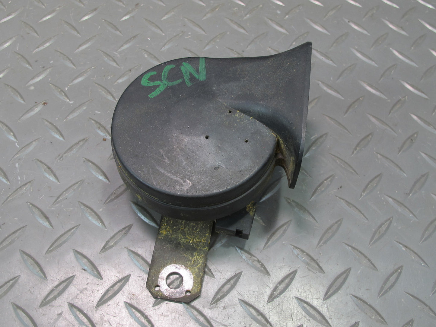 92-00 Lexus JZZ31L SC400 SC300 Set of 2 High & Low Tone Note Horn Signal OEM