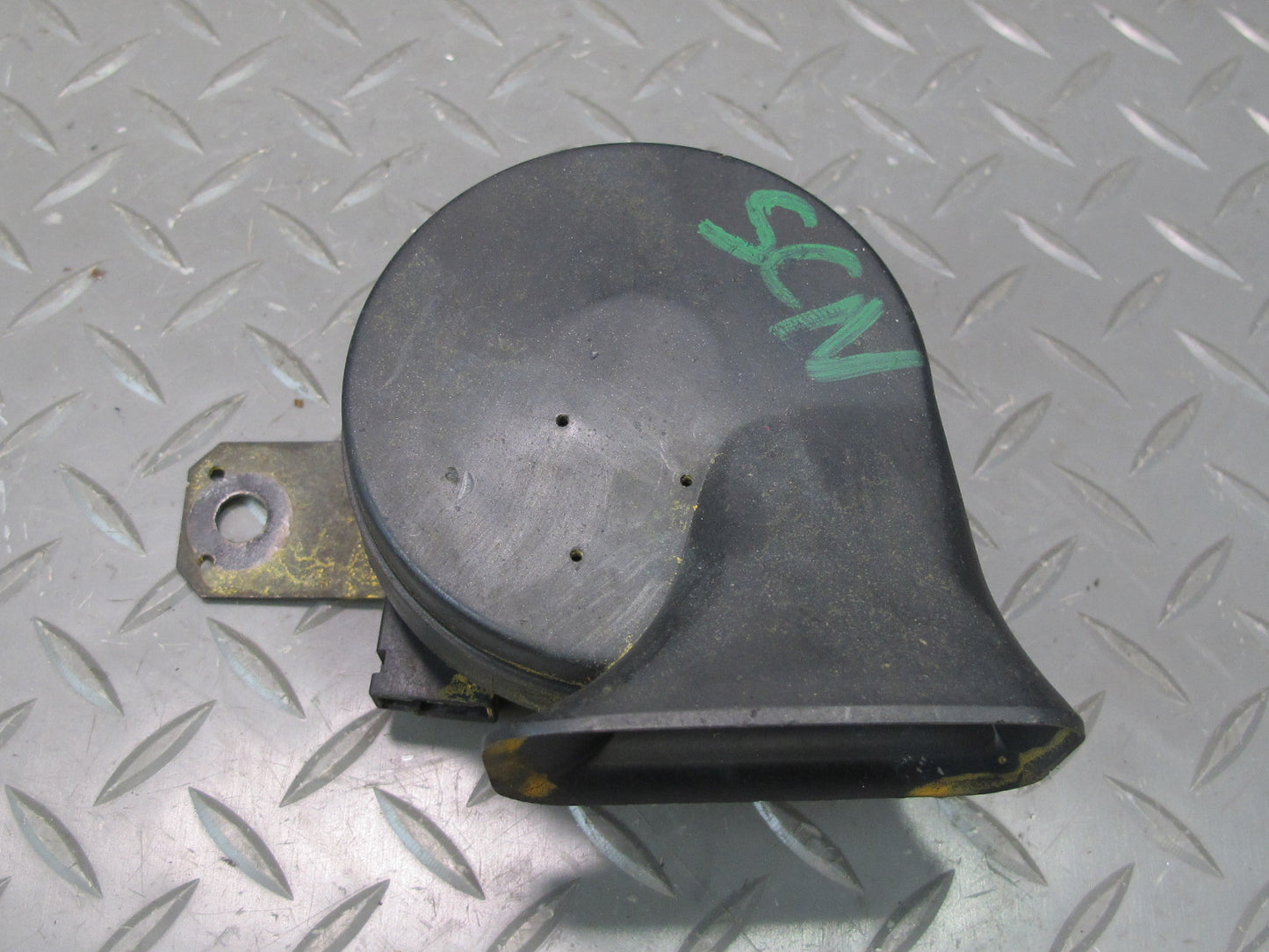 92-00 Lexus JZZ31L SC400 SC300 Set of 2 High & Low Tone Note Horn Signal OEM