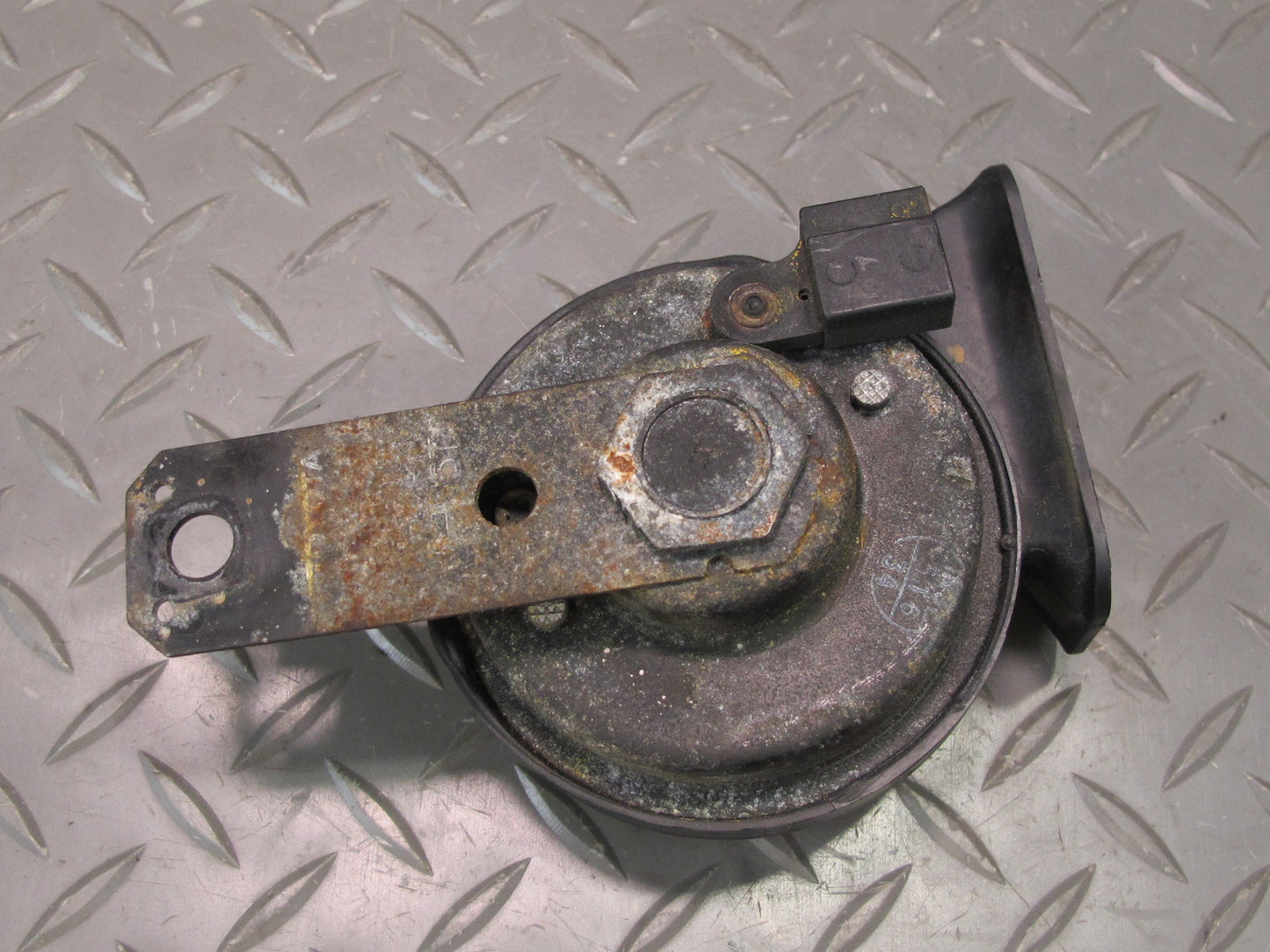 92-00 Lexus JZZ31L SC400 SC300 Set of 2 High & Low Tone Note Horn Signal OEM