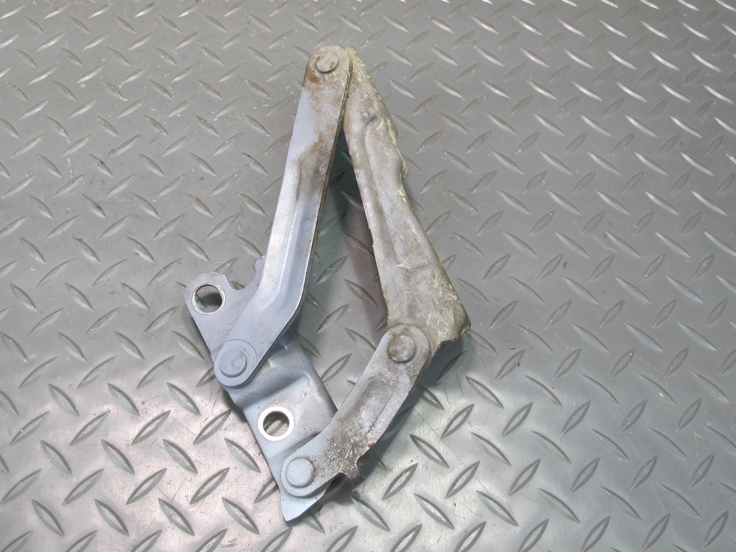 92-00 Lexus JZZ31L SC400 SC300 Set of 2 Front Left & Right Hood Hinge OEM