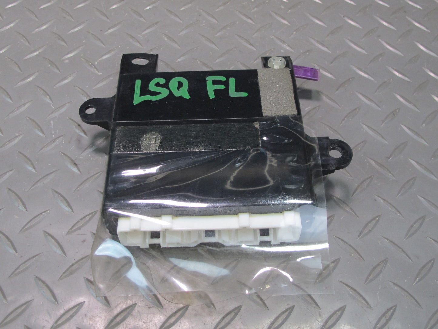 99-00 Lexus UCF20L LS400 Front Left Driver Door Control Module 89222-50140 OEM