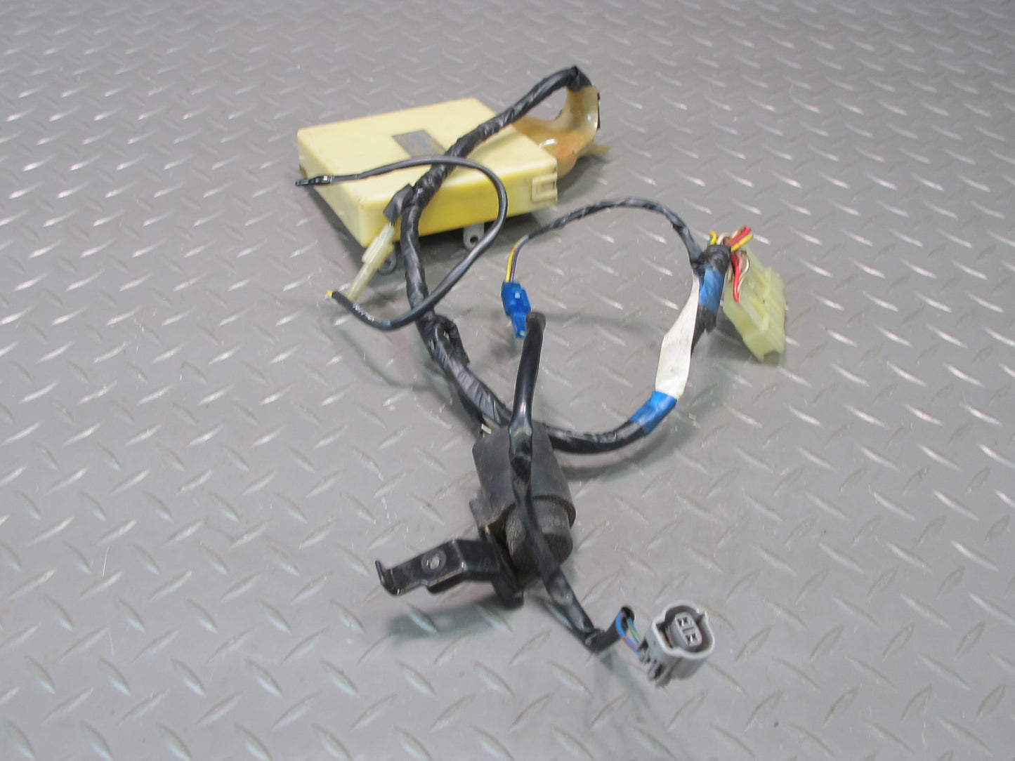 91-92 Toyota SW21L MR2 A/C Air Condition Control Module Amplifier w Wiring OEM