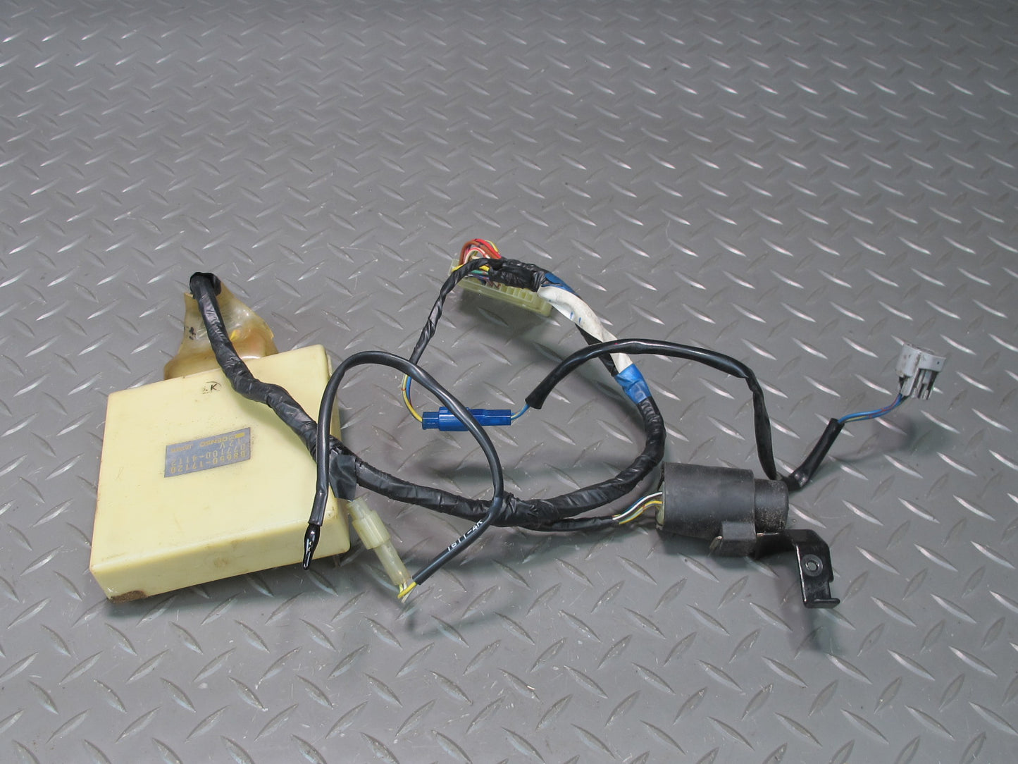 91-92 Toyota SW21L MR2 A/C Air Condition Control Module Amplifier w Wiring OEM