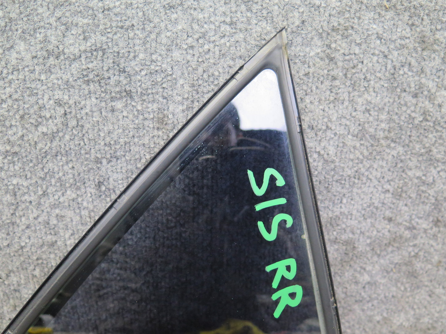 01-05 Lexus JCE10L IS300 Sedan Rear Right Door Quarter Glass Window OEM