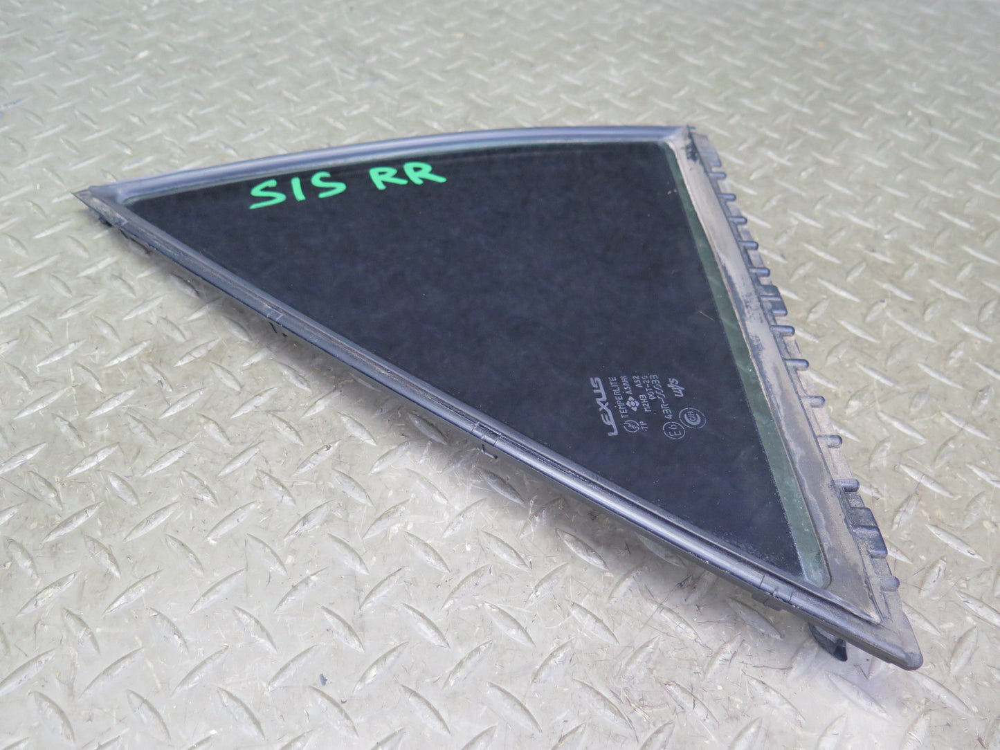 01-05 Lexus JCE10L IS300 Sedan Rear Right Door Quarter Glass Window OEM