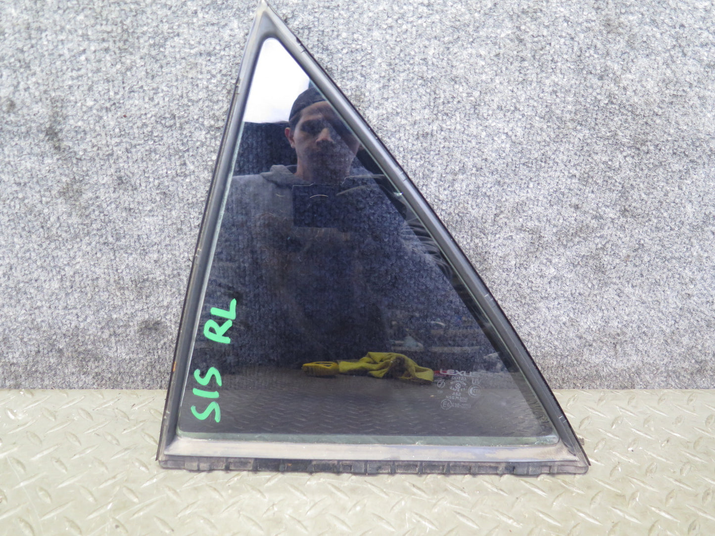 01-05 Lexus JCE10L IS300 Sedan Rear Left Door Quarter Glass Window OEM