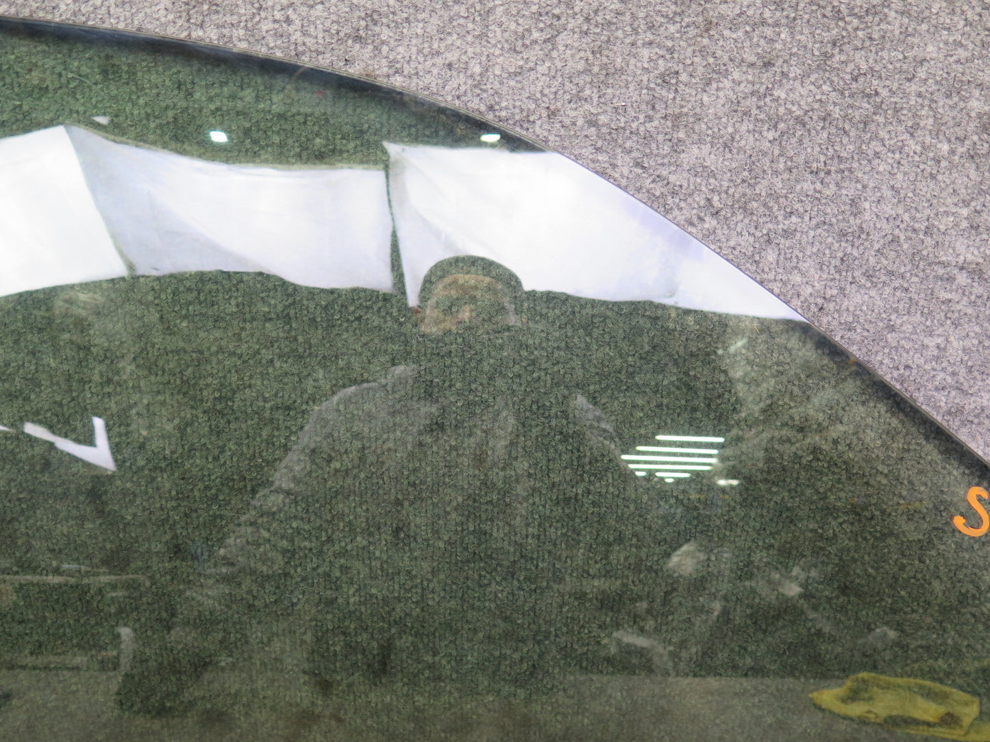 01-03 Lexus JCE10L IS300 Front Right Door Glass Window OEM