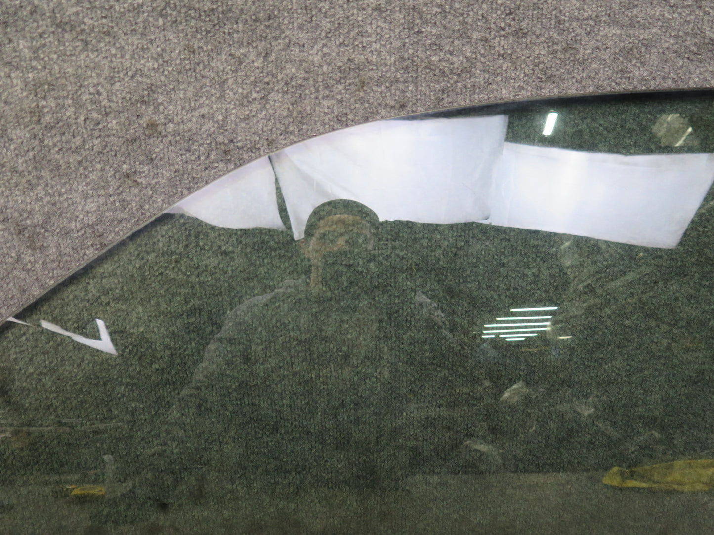 01-03 Lexus JCE10L IS300 Front Left Door Glass Window OEM