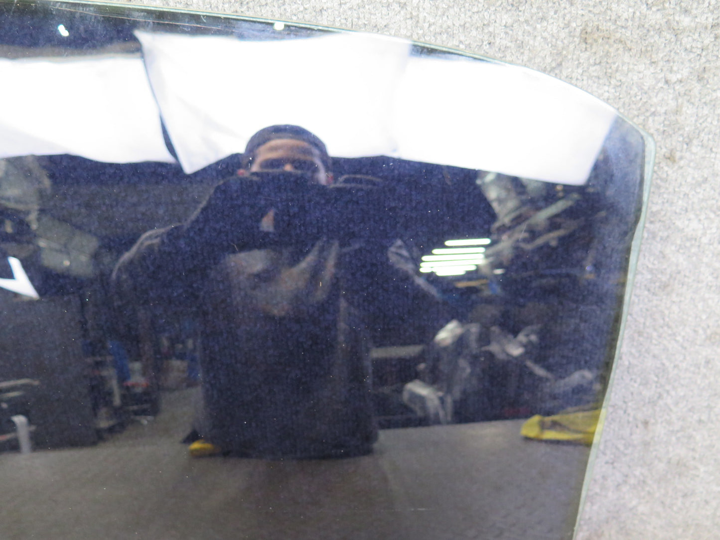 01-05 Lexus JCE10L IS300 Sedan Rear Left Door Glass Window OEM