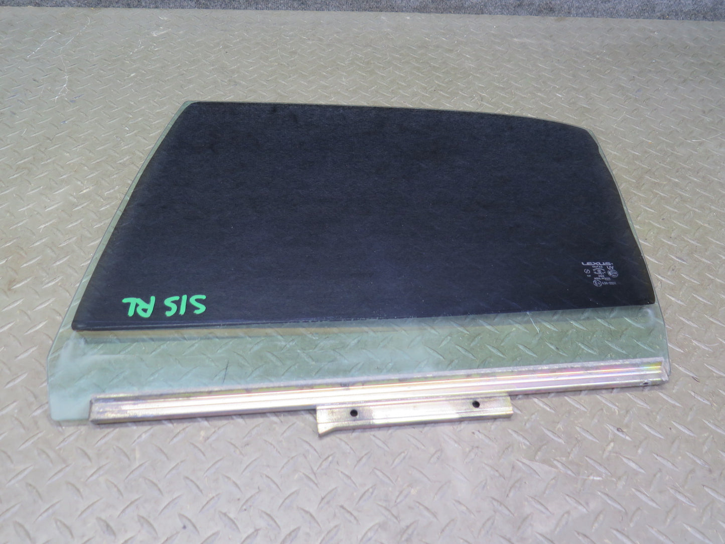 01-05 Lexus JCE10L IS300 Sedan Rear Left Door Glass Window OEM