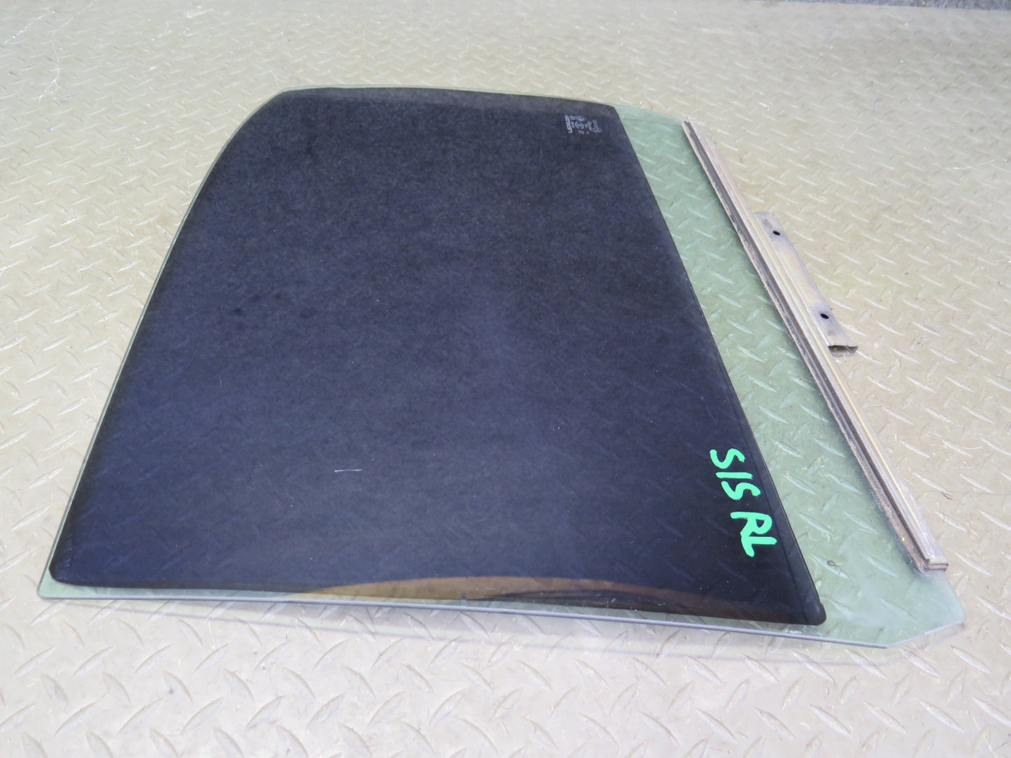 01-05 Lexus JCE10L IS300 Sedan Rear Left Door Glass Window OEM