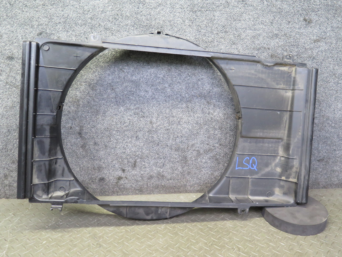 95-00 Lexus UCF20L LS400 Engine Cooling Radiator Fan Shroud 16711-50050 OEM