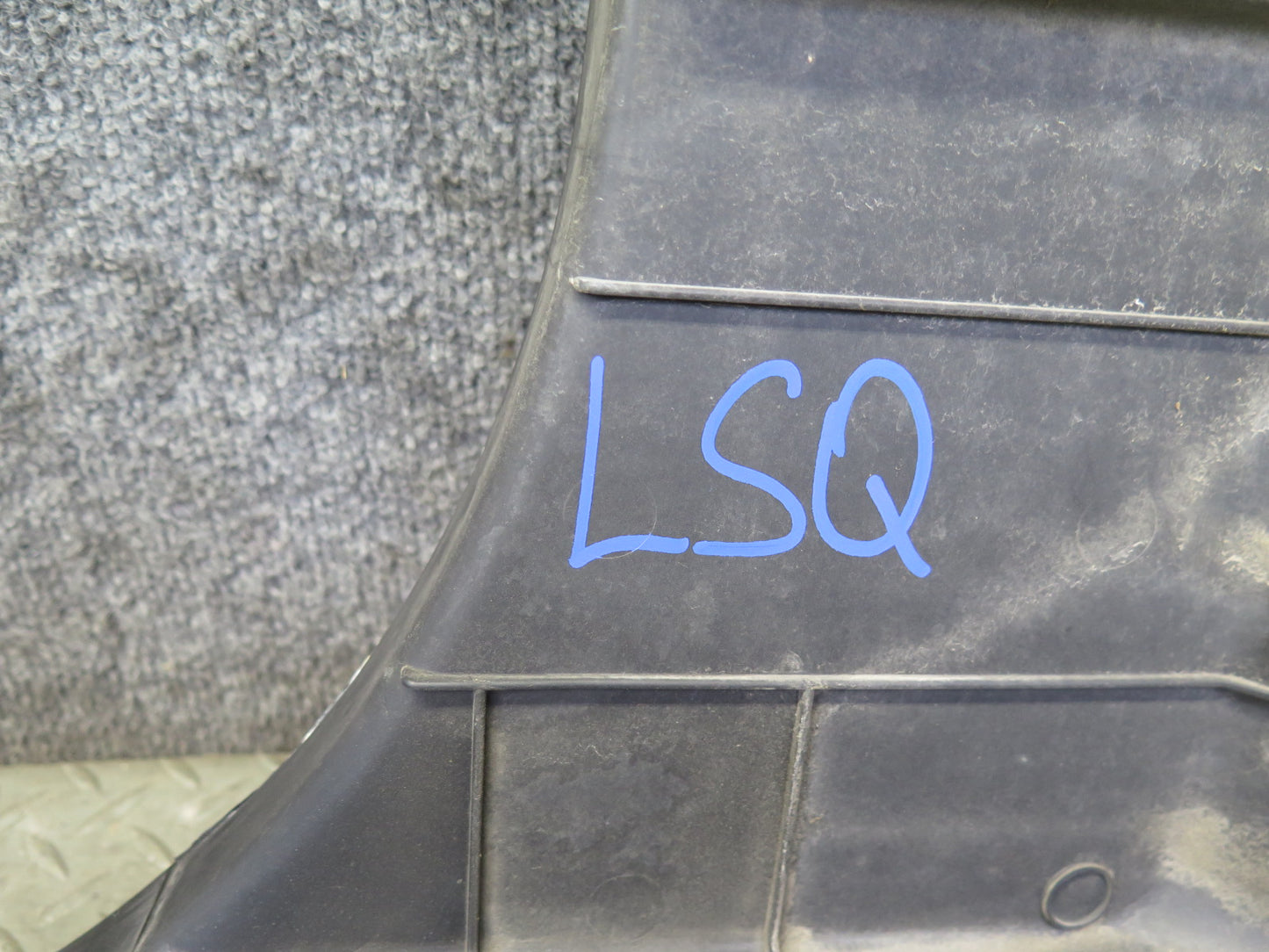 95-00 Lexus UCF20L LS400 Engine Cooling Radiator Fan Shroud 16711-50050 OEM