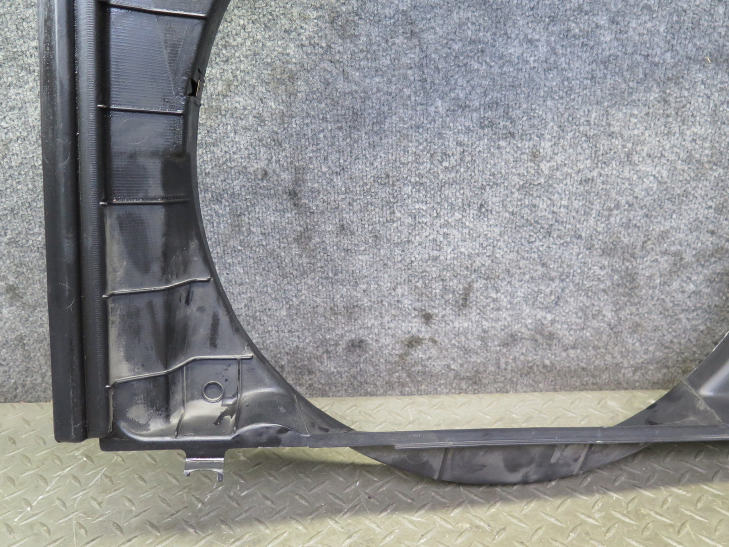 95-00 Lexus UCF20L LS400 Engine Cooling Radiator Fan Shroud 16711-50050 OEM