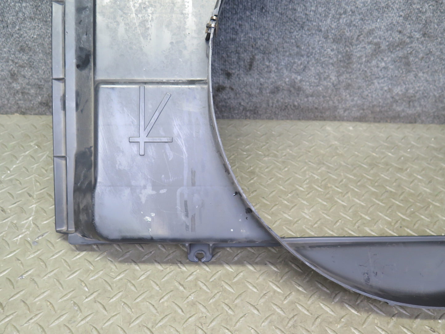 95-00 Lexus UCF20L LS400 Engine Cooling Radiator Fan Shroud 16711-50050 OEM