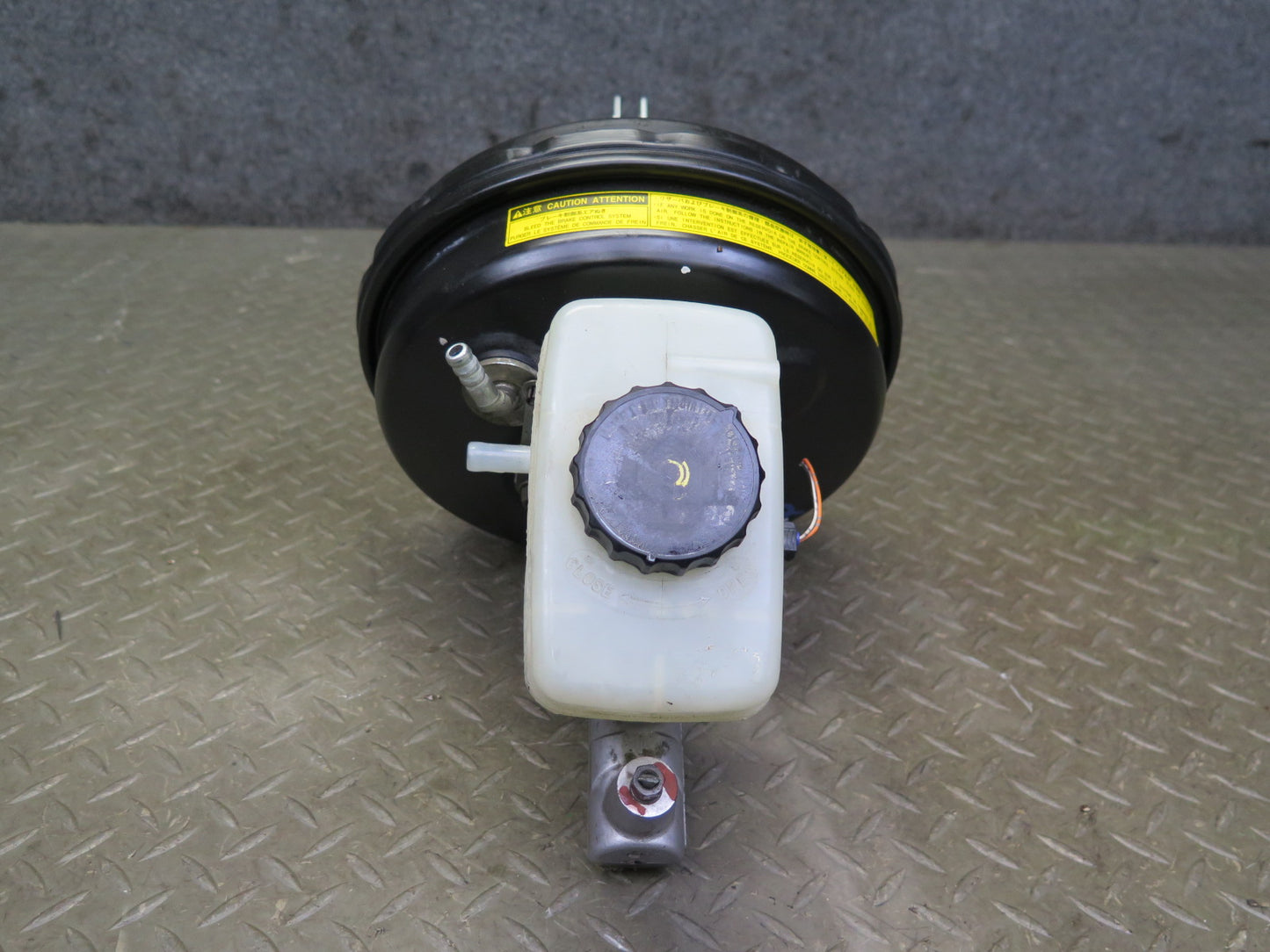 98-00 Lexus UCF20L LS400 Brake Master Cylinder Booster Fluid Reservoir OEM