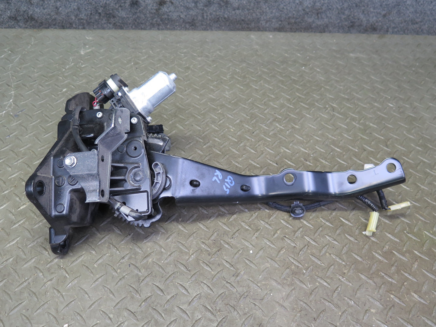 10-13 Lexus IS350 IS250 Convertible Rear Left Side TOP Roof Motor Hinge OEM