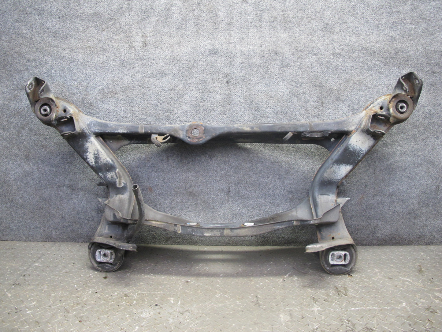 89-95 Mercedes W124 Rear Suspension Subframe Frame Crossmember Carrier OEM