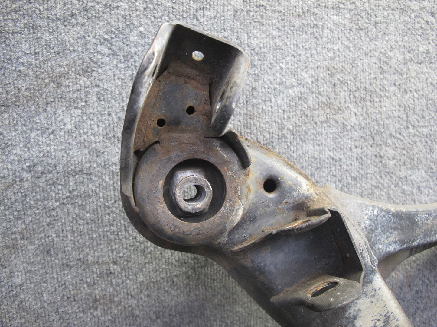 89-95 Mercedes W124 Rear Suspension Subframe Frame Crossmember Carrier OEM