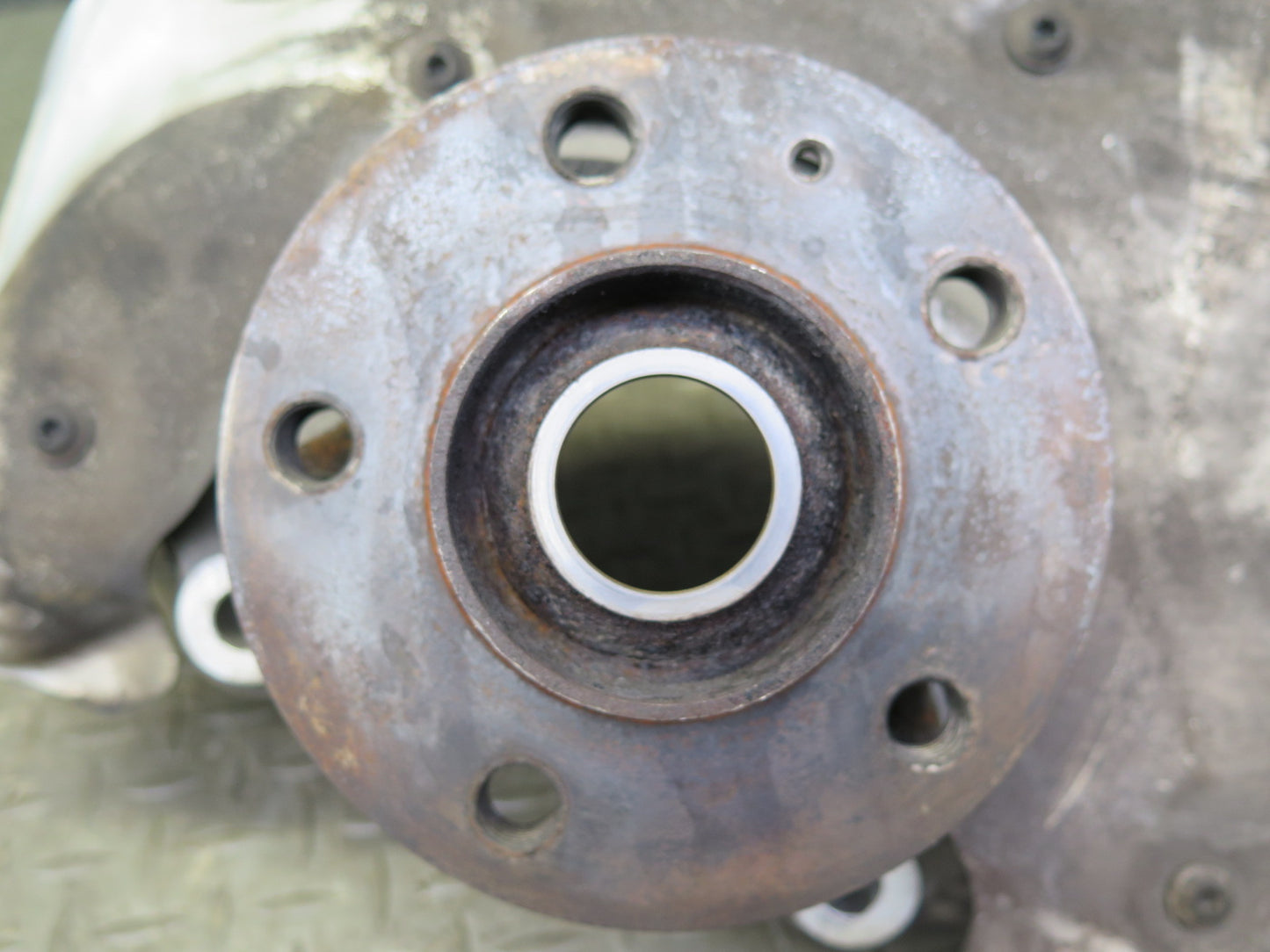 10-11 Audi B8 A5 S5 AWD Front Right Spindle Knuckle Wheel Hub 101K Miles OEM