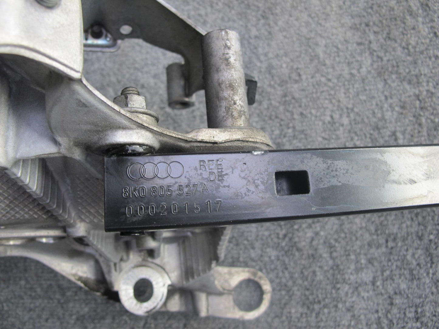 08-12 Audi 8T S5 V8 4.2L Front Engine Subframe Crossmember Cradle 101K Miles OEM