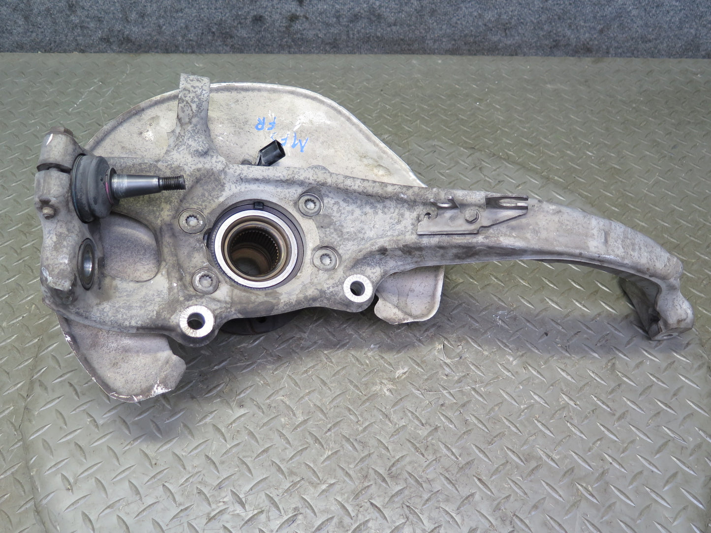 10-11 Audi B8 A5 S5 AWD Front Right Spindle Knuckle Wheel Hub 101K Miles OEM