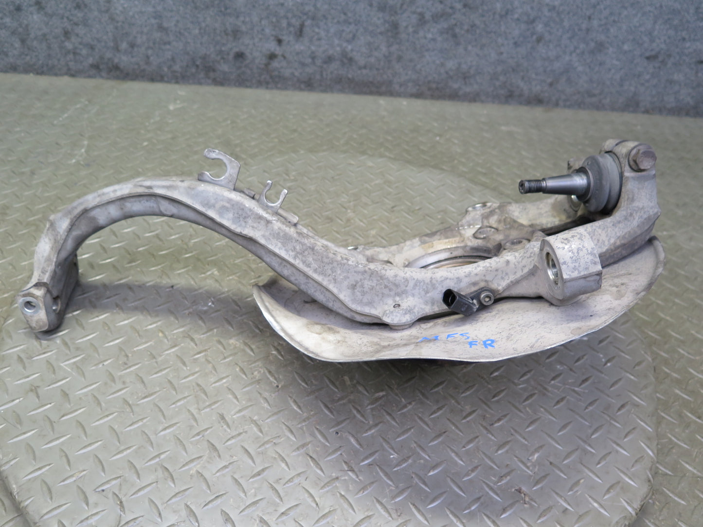 10-11 Audi B8 A5 S5 AWD Front Right Spindle Knuckle Wheel Hub 101K Miles OEM