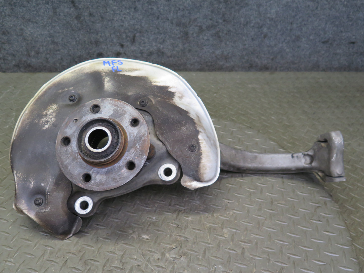 10-11 Audi B8 A5 S5 AWD Front Left Spindle Knuckle Wheel Hub 101K Miles OEM