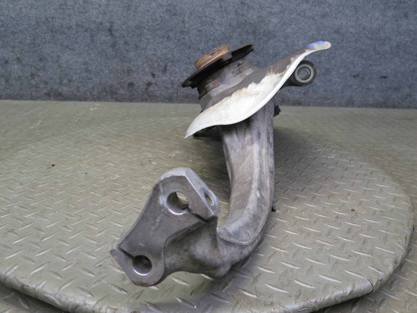 10-11 Audi B8 A5 S5 AWD Front Left Spindle Knuckle Wheel Hub 101K Miles OEM