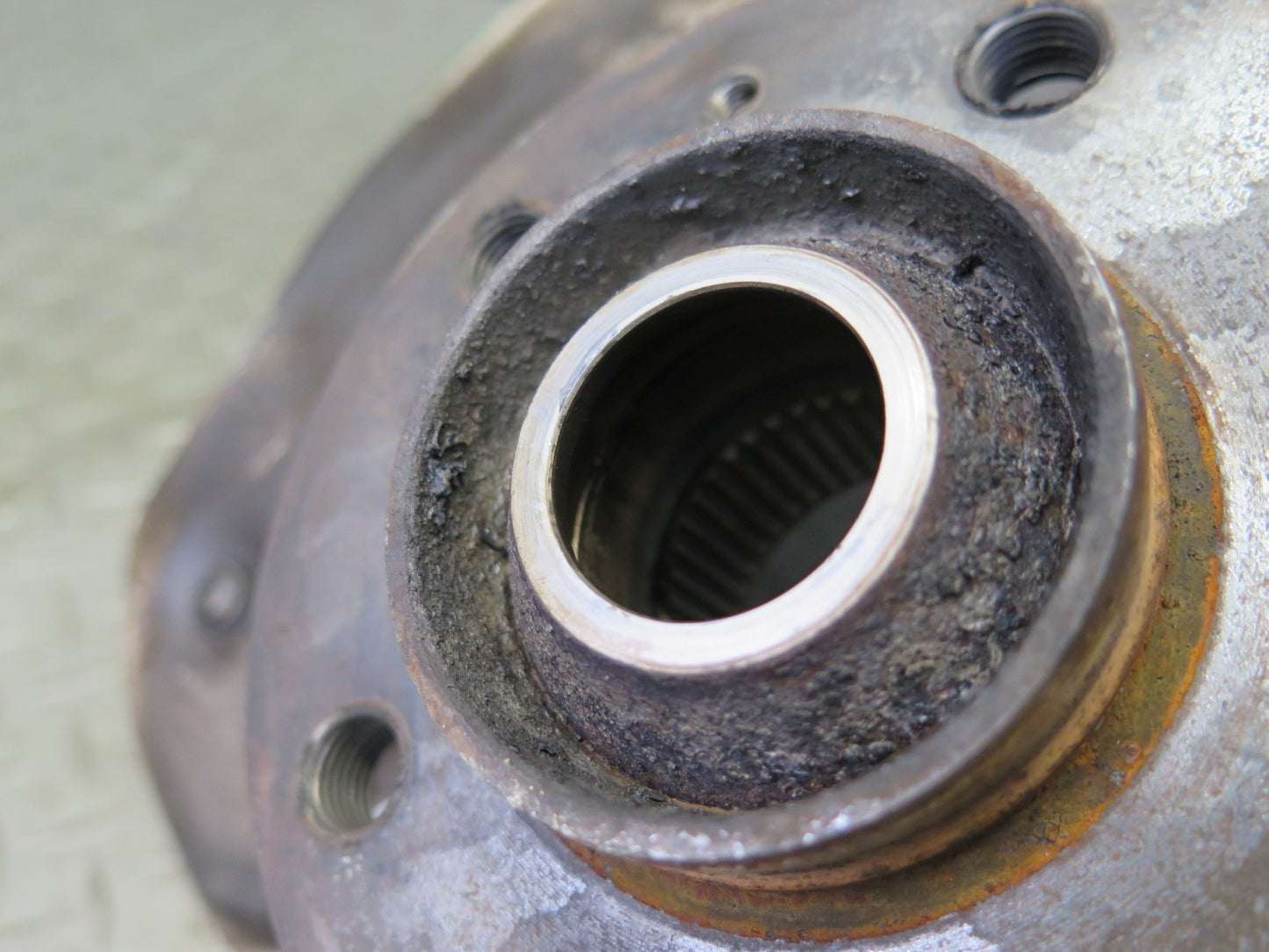 10-11 Audi B8 A5 S5 AWD Front Left Spindle Knuckle Wheel Hub 101K Miles OEM