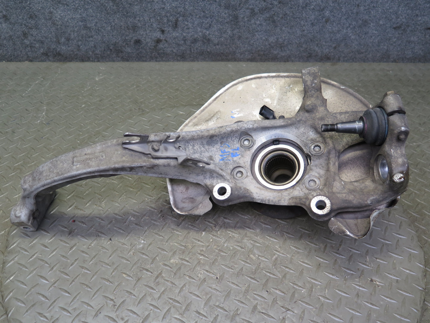 10-11 Audi B8 A5 S5 AWD Front Left Spindle Knuckle Wheel Hub 101K Miles OEM