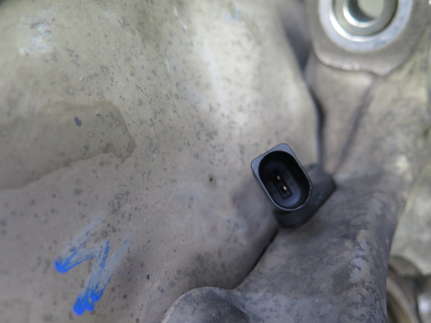 10-11 Audi B8 A5 S5 AWD Front Left Spindle Knuckle Wheel Hub 101K Miles OEM