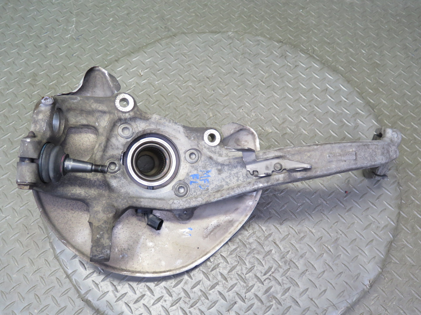 10-11 Audi B8 A5 S5 AWD Front Left Spindle Knuckle Wheel Hub 101K Miles OEM